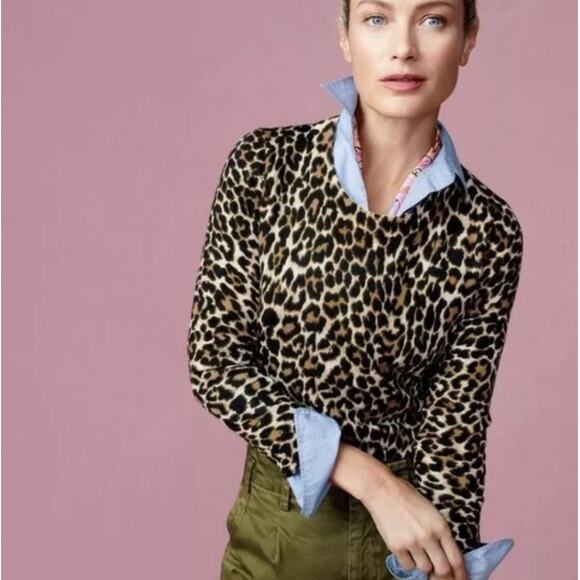 J. Crew Women’s Leopard Tippi Merino Wool Sweater Animal Print F5342 Size Small - Picture 2 of 7